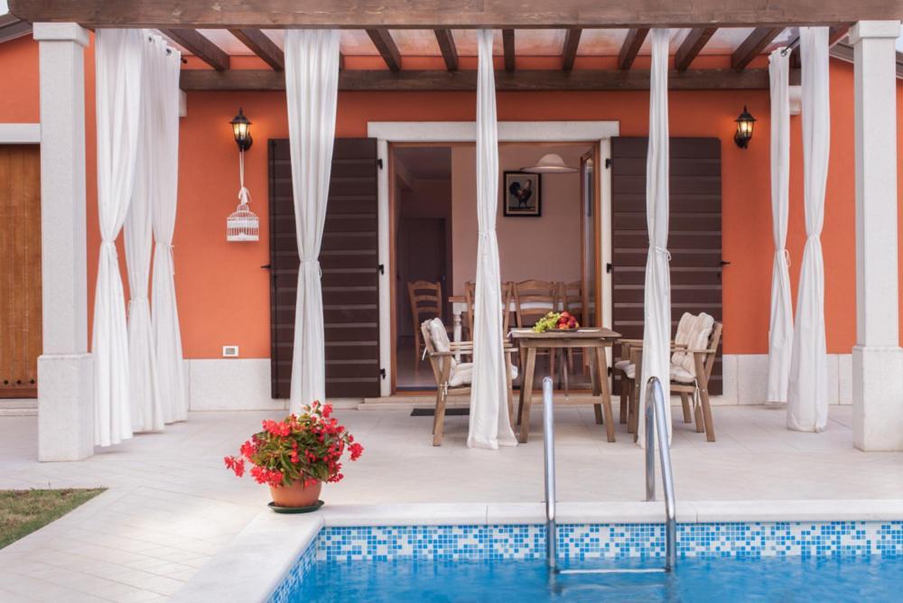 Villas Vilanija Umag Exterior foto
